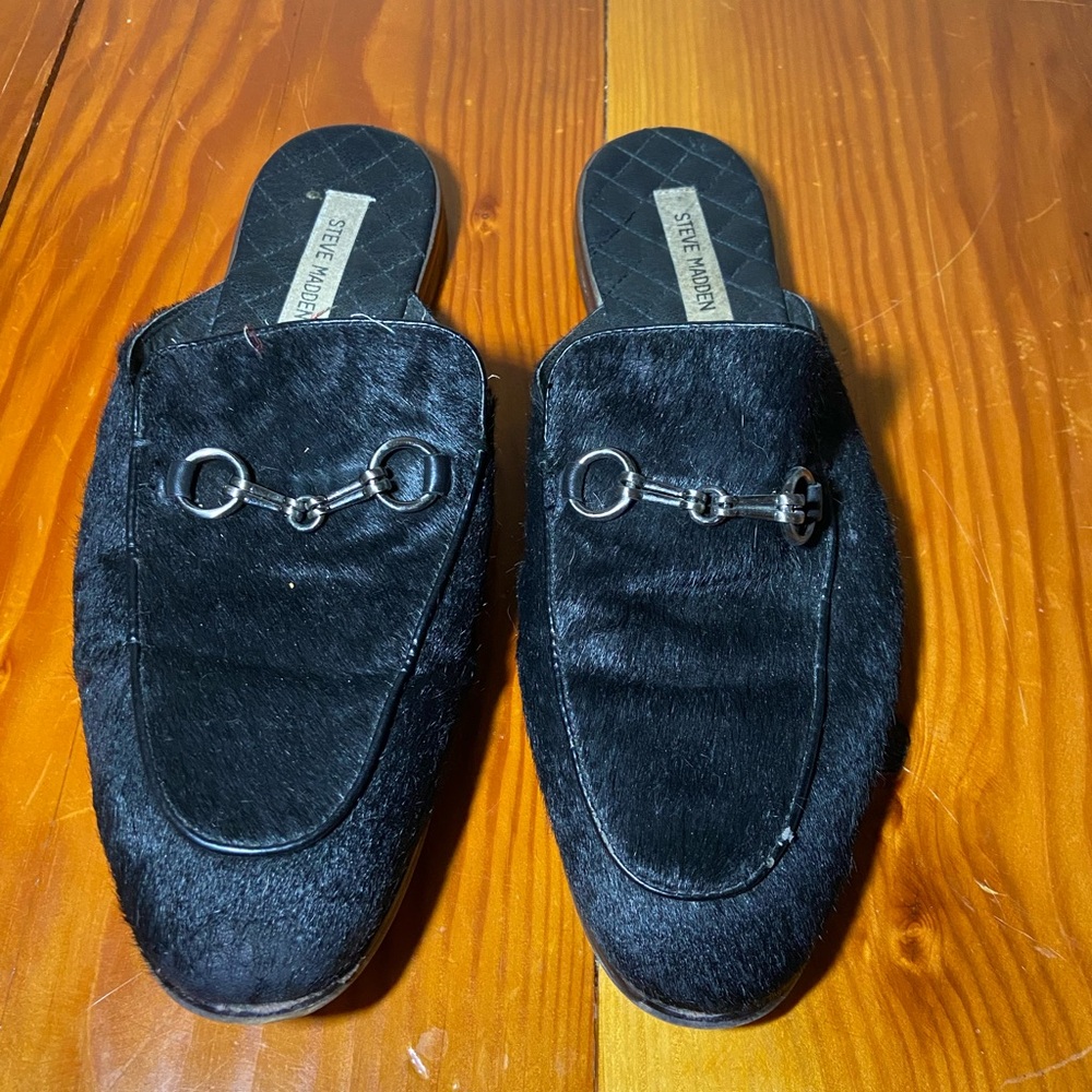 Steve Madden Black Loafers with Velvet Finish